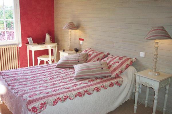 Hostellerie Belle Rive Gagnac-sur-Cere Exterior foto